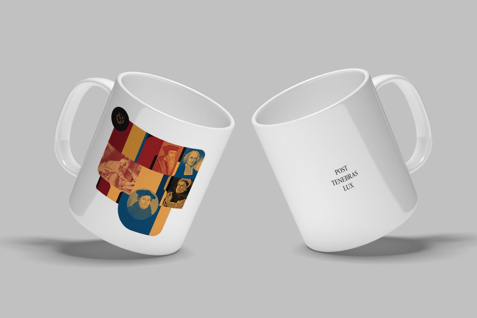 Dos tazas blancas inclinadas sobre fondo gris