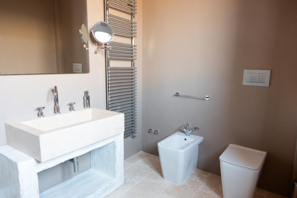 Camera con bagno