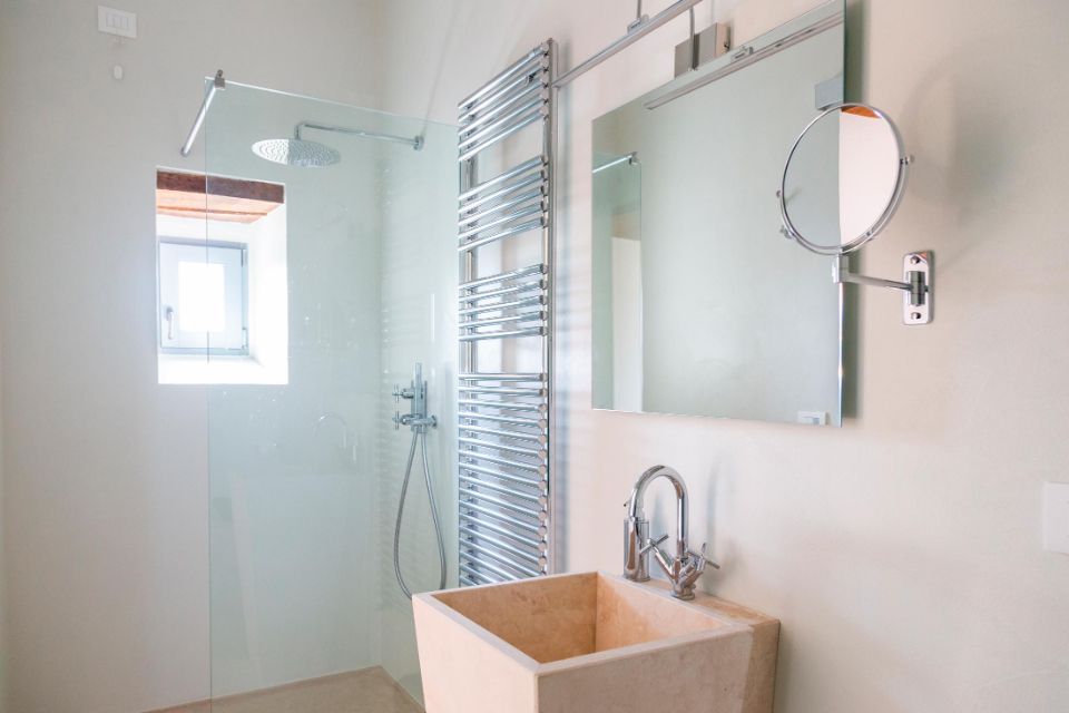 Camera con bagno