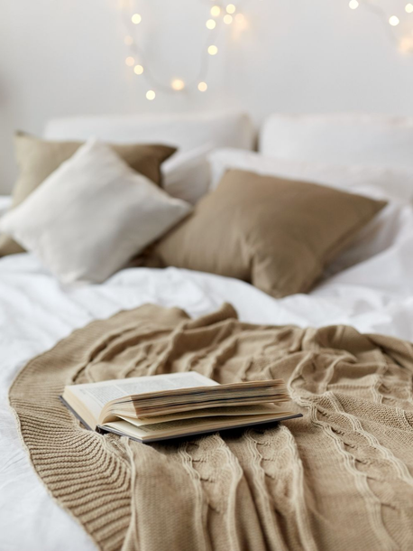 bedroom image