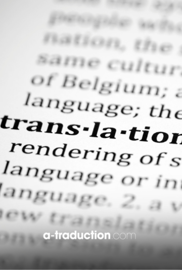 Nahaufnahme einer Wörterbuchseite mit dem Wort „Trans-lation“ in Fettdruck.