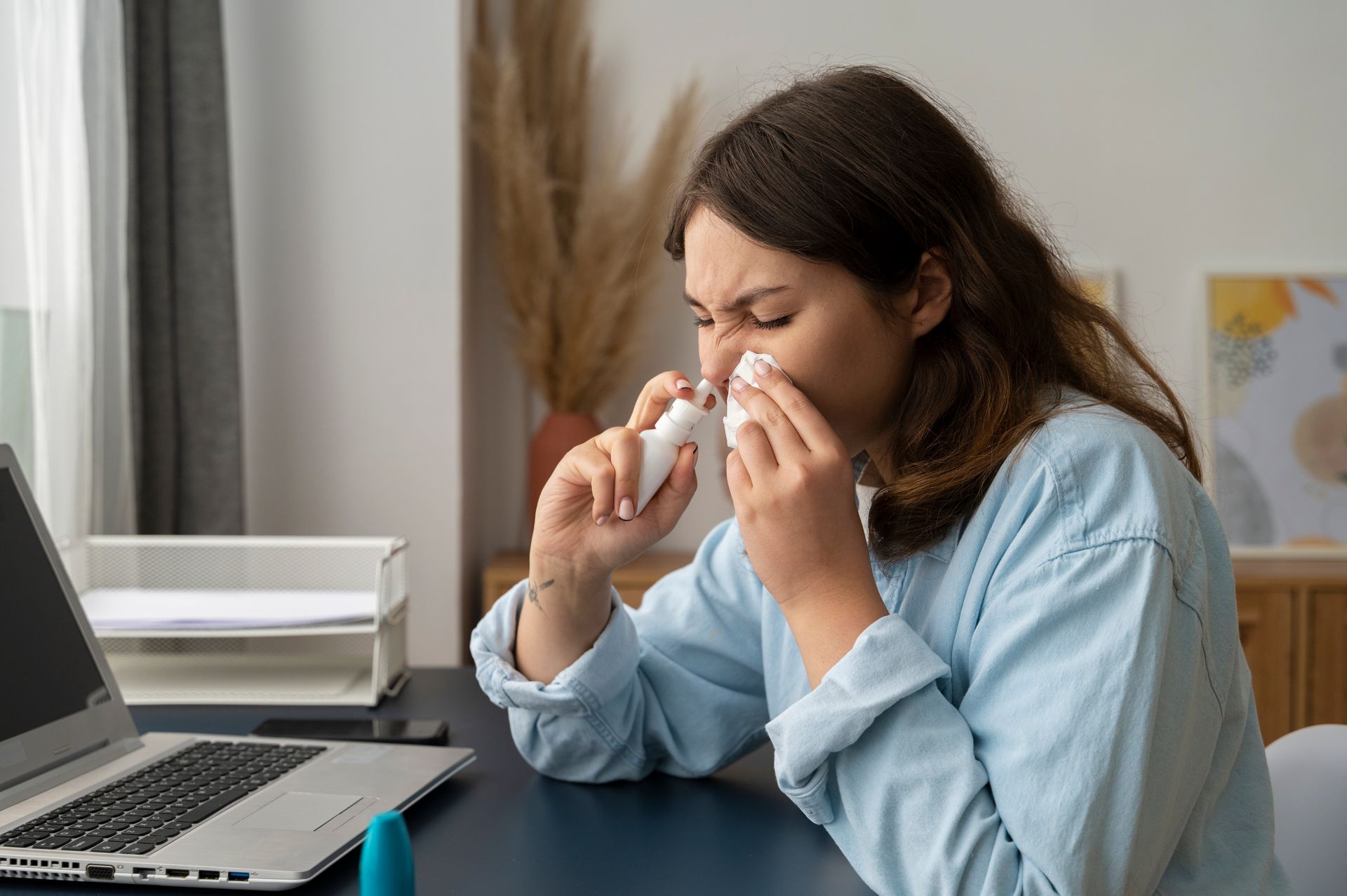 woman-using-nasal spray