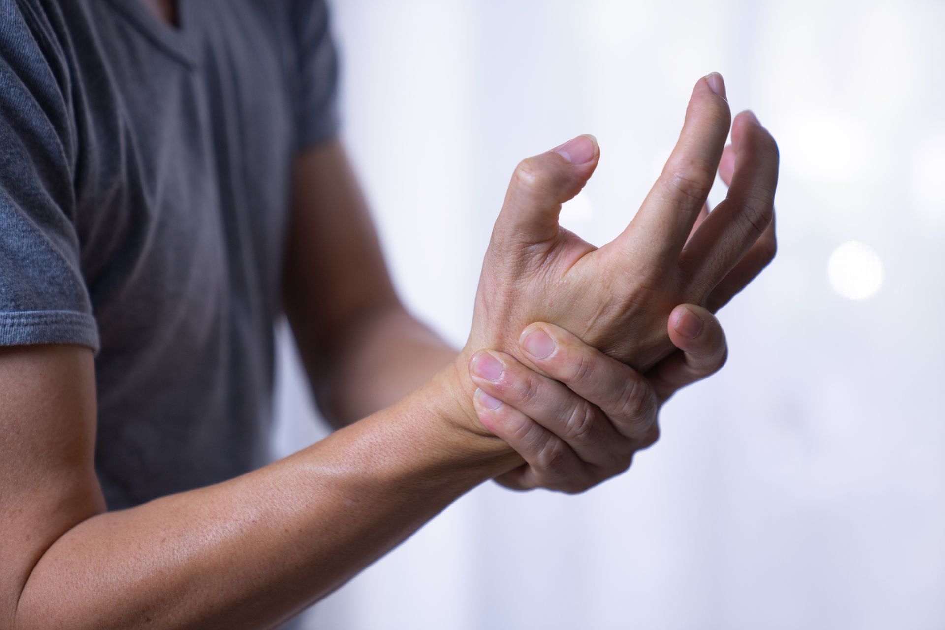 Arm Pain on Young Men| Tucson, AZ | OA