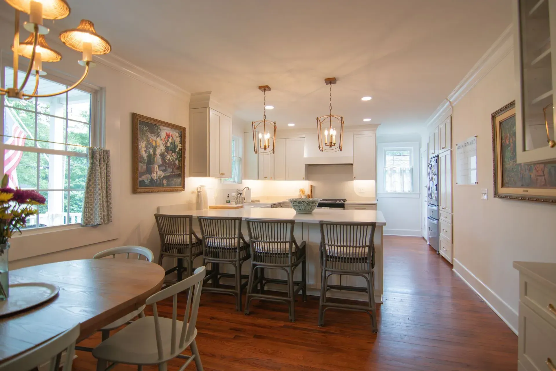 Kitchen remodel in Greenville, South Carolina: open layout dining table