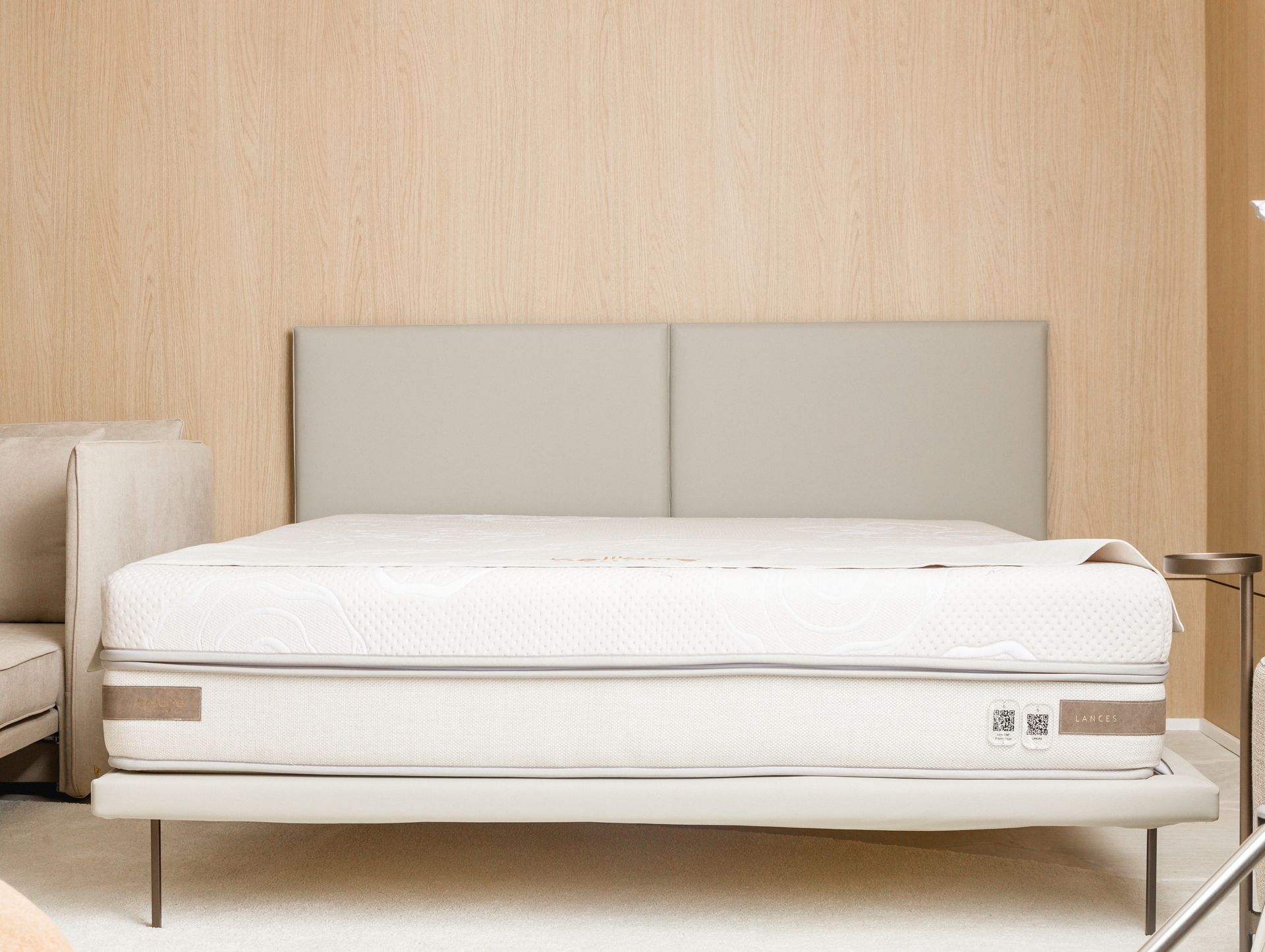 Cama Lina - QUEEN - Imagem 1