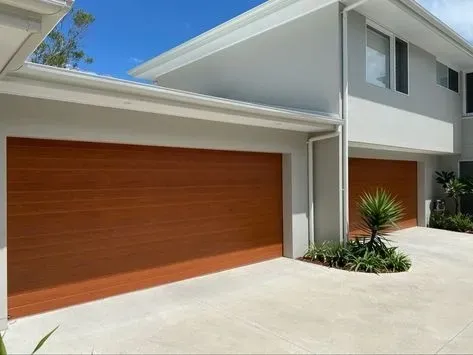timber-look gliderol garage door in beacon hill  
