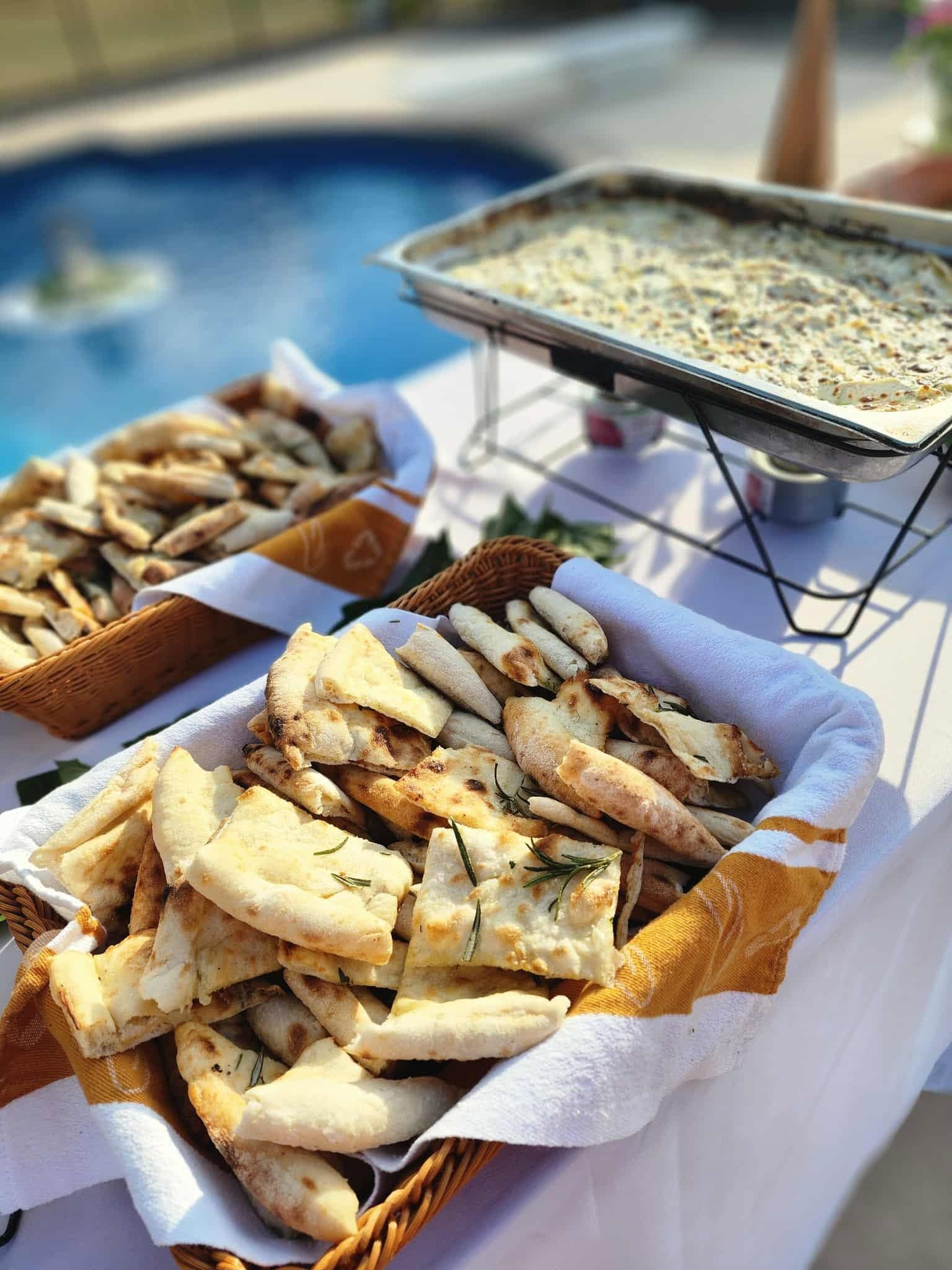 spinach dip and bread