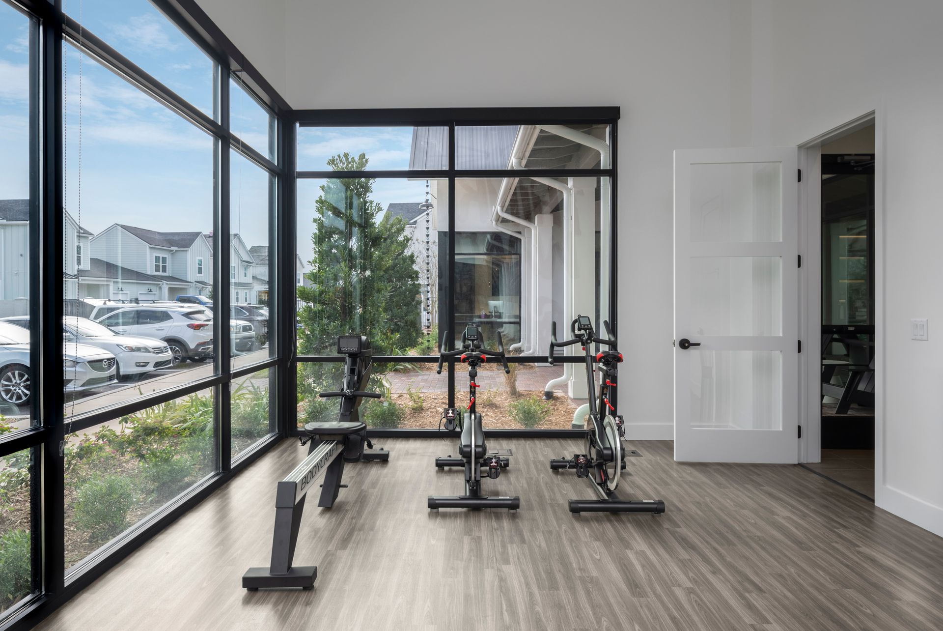 Cottage Street at eTown Spacious Apartments in Jacksonville, FL