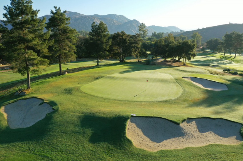 San Diego Golf Schools