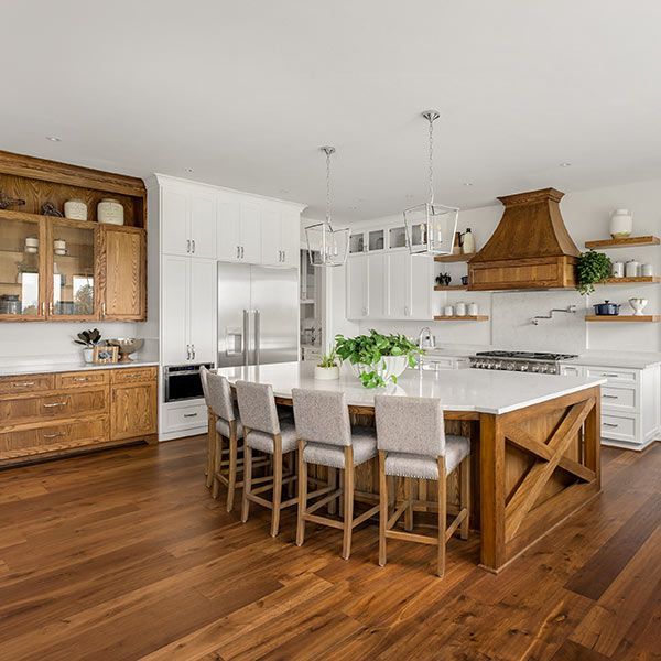 large, beautiful kitchen