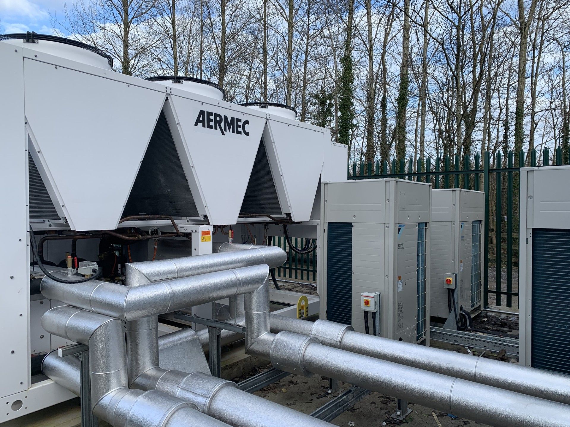 external pipework for a chiller fully insulated and cladding supplied by Lagforce