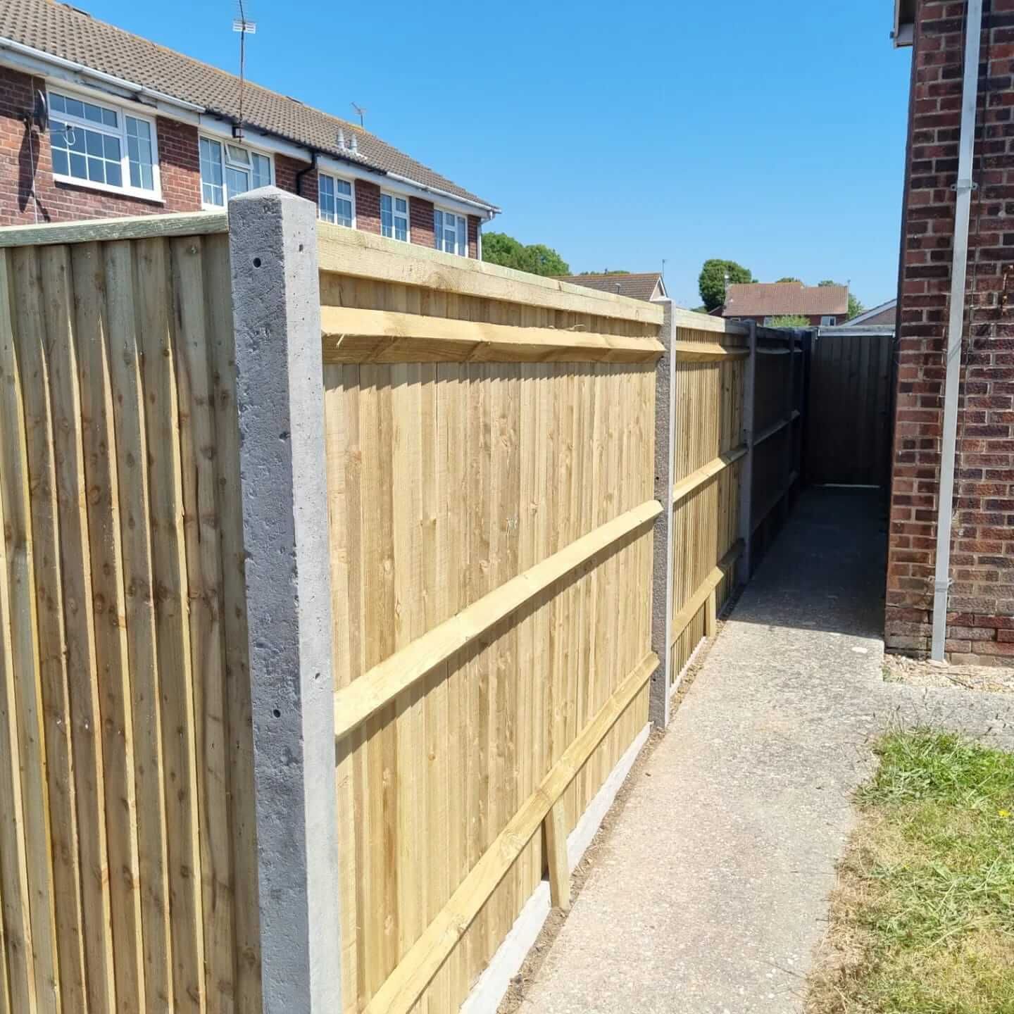 Feather Edge Fence Panels | Dundee Fence Experts