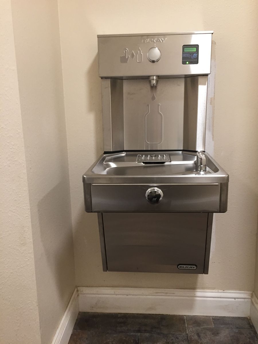 Rio del Oro Sports Club Drinking Fountain - Sacramento, CA - Gordon C Walthall Company