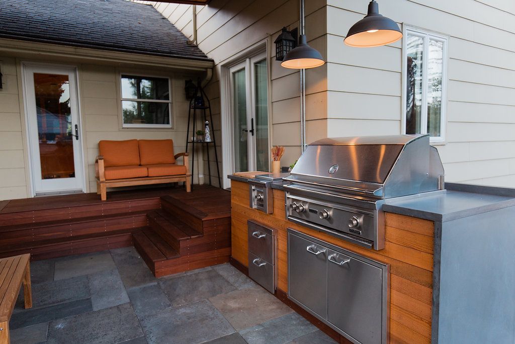 Sleek Outdoor Kitchen with Bar Seating in Medford, Oregon.