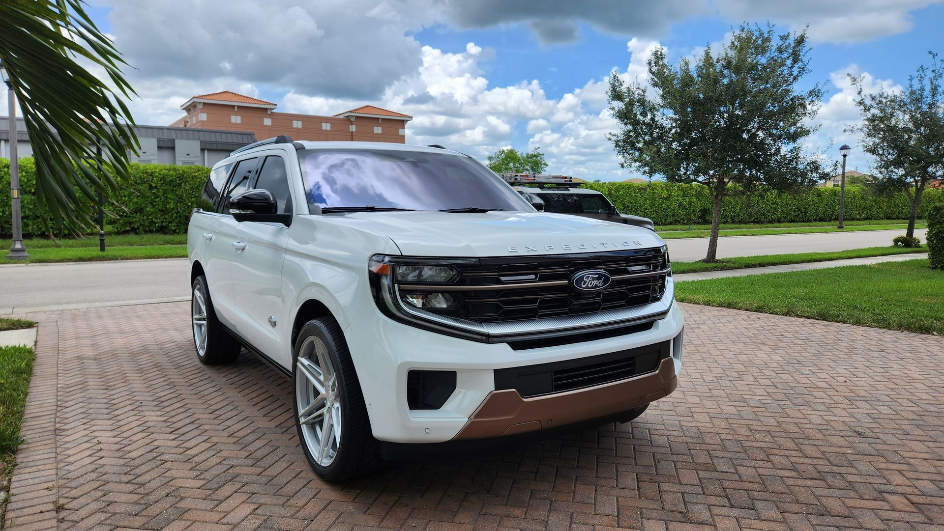 Ford Expedition, paint correction and ceramic coating by 6 Speed Mobile Detailing in Southwest Florida