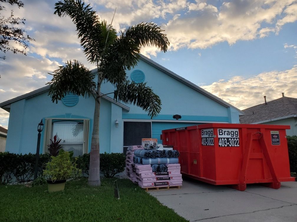 Dumpster Rental for Neighboorhood — Melbourne, FL — Braggs Roll-Off Dumpsters Inc.