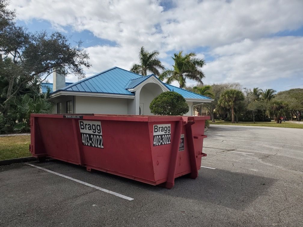 Unfilled Dumpster Truck — Melbourne, FL — Braggs Roll-Off Dumpsters Inc.
