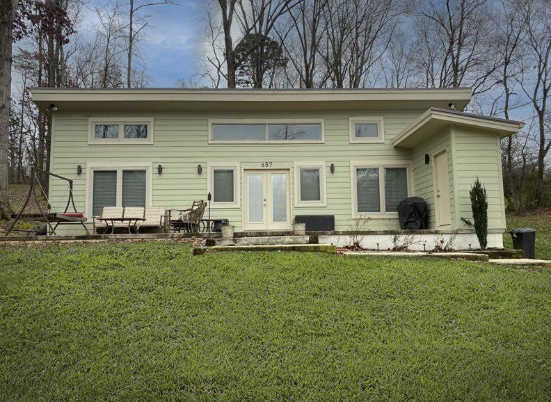 657 S Old Sevierville Pike exterior