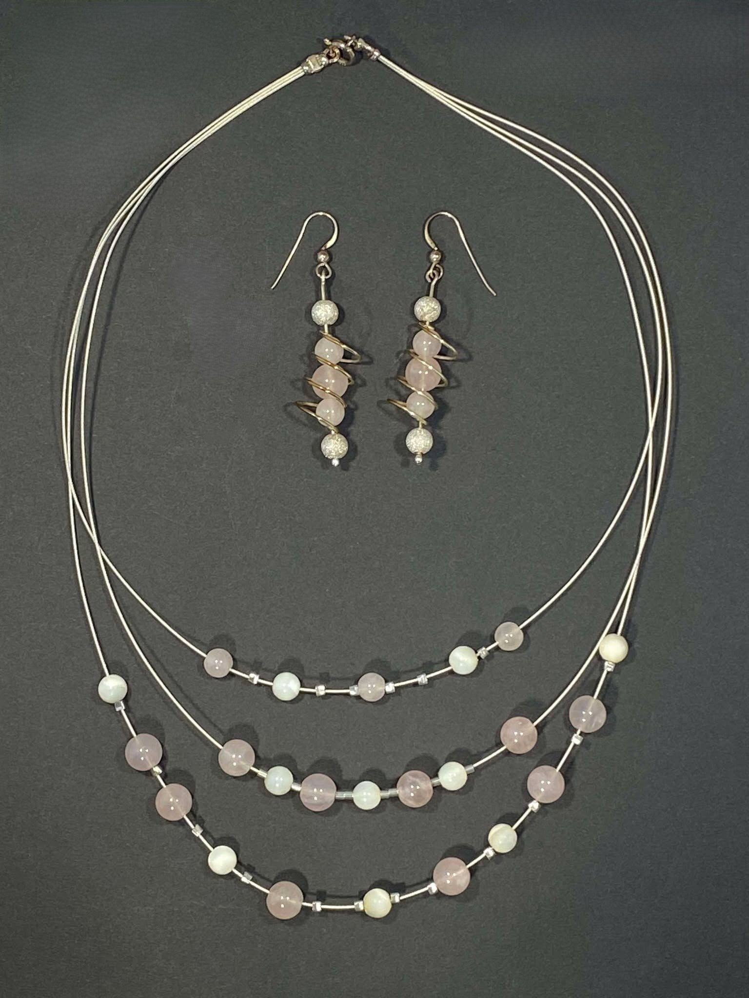 Rose Quartz and Mother of Pearl Gem Stone Tapered Necklace Rose Quartz and Mother of Pearl Gem Stone Tapered Necklace