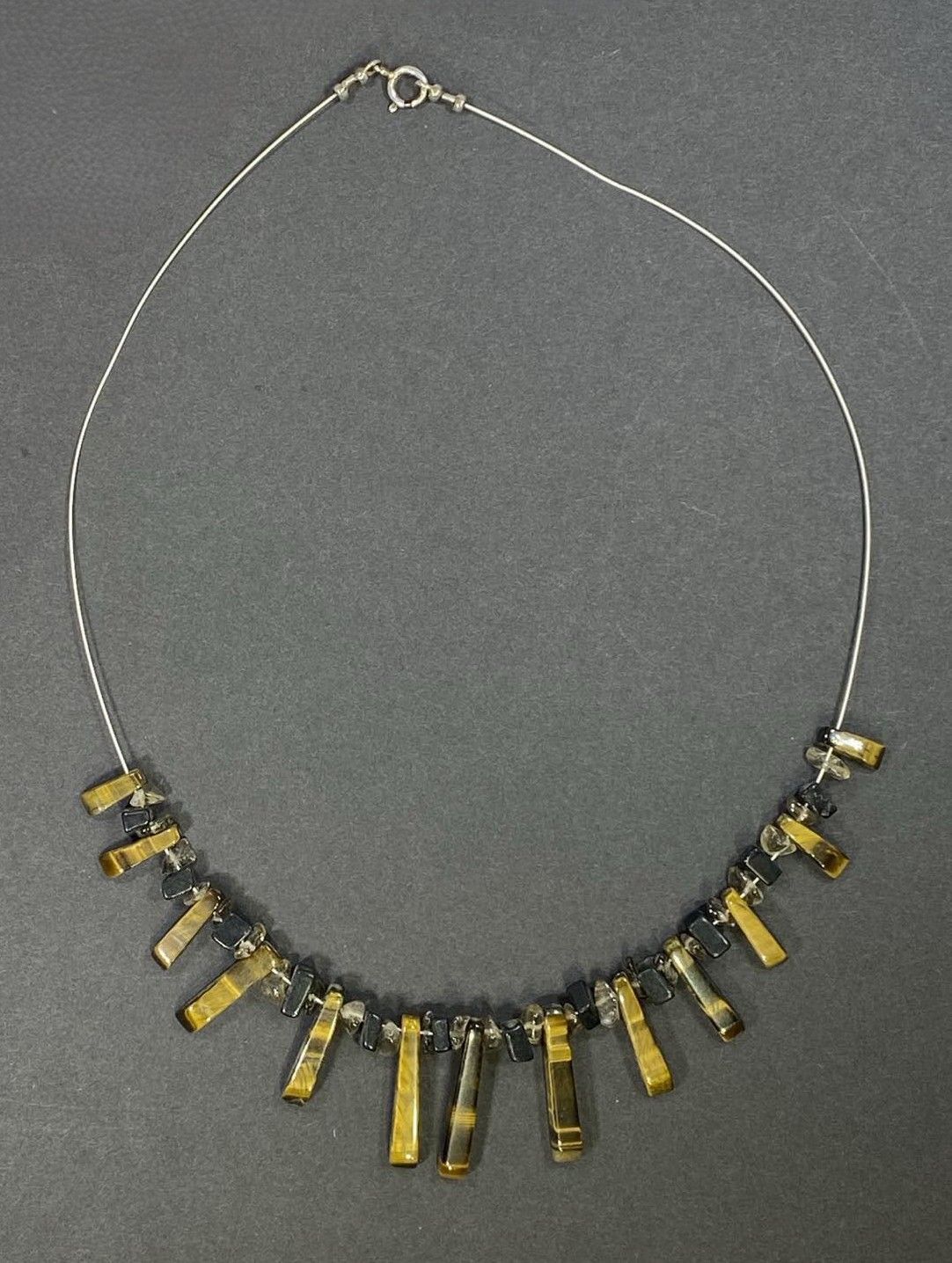 Tigers Eye Gem Stone Tapered Necklace with Black Stone Tigers Eye Gem Stone Tapered Necklace with Black Stone