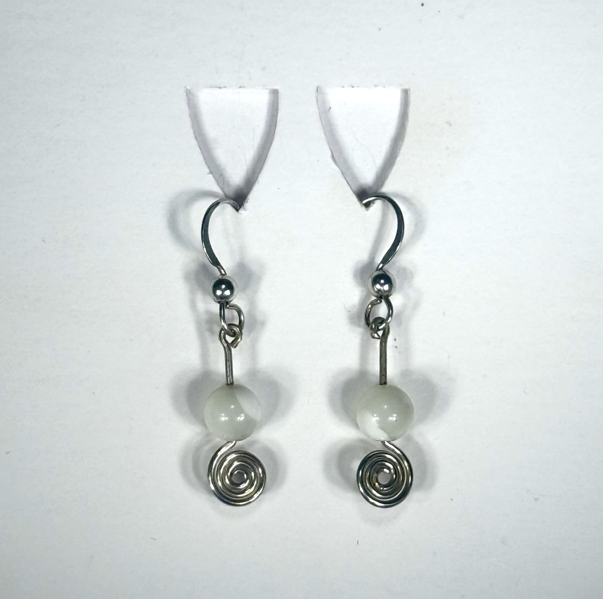 Single Mother of Pearl Gem Stone Bead Earrings Single Mother of Pearl Gem Stone Bead Earrings