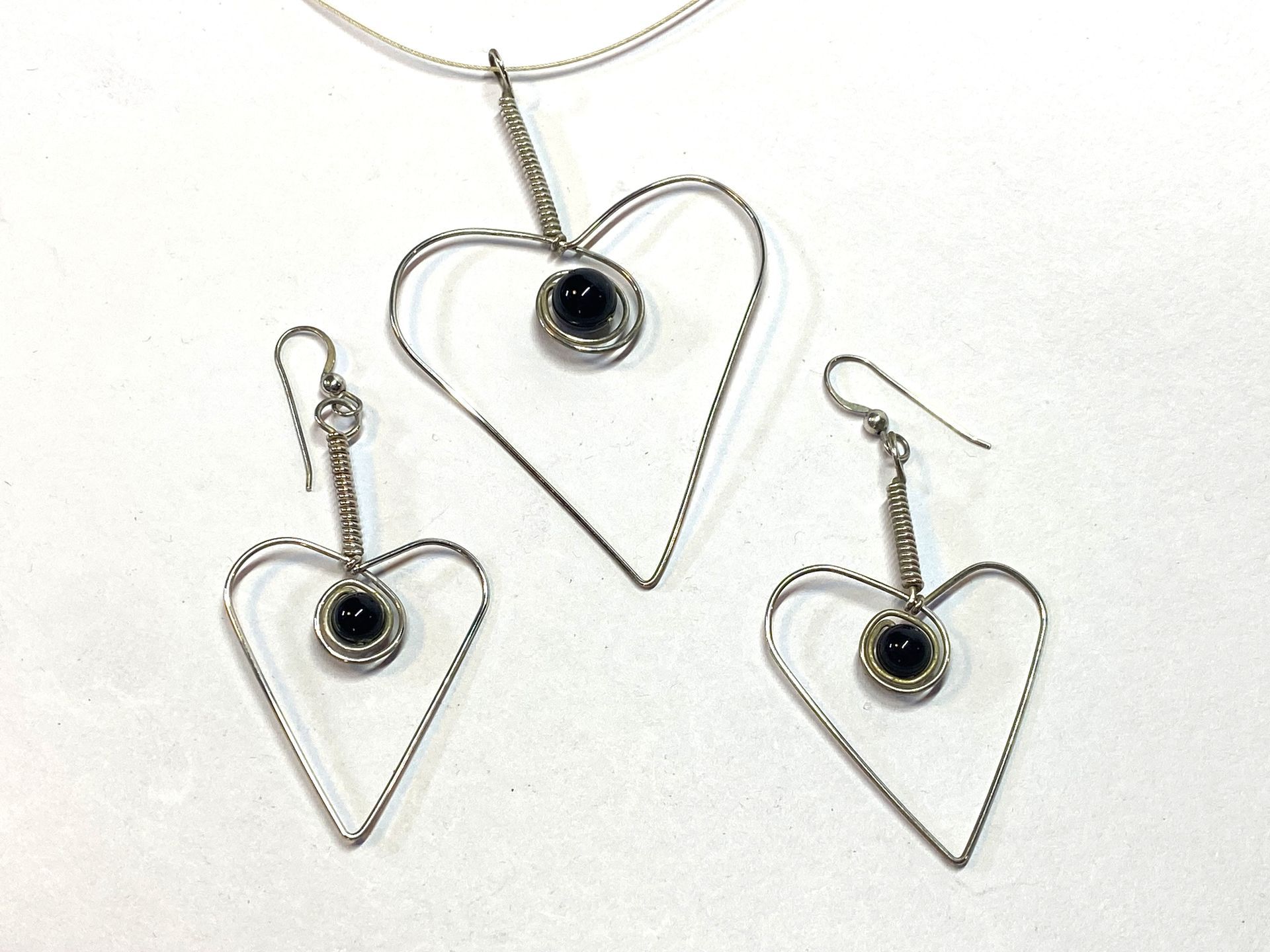 Wire Hearts with Onyx beads necklace and earring set.