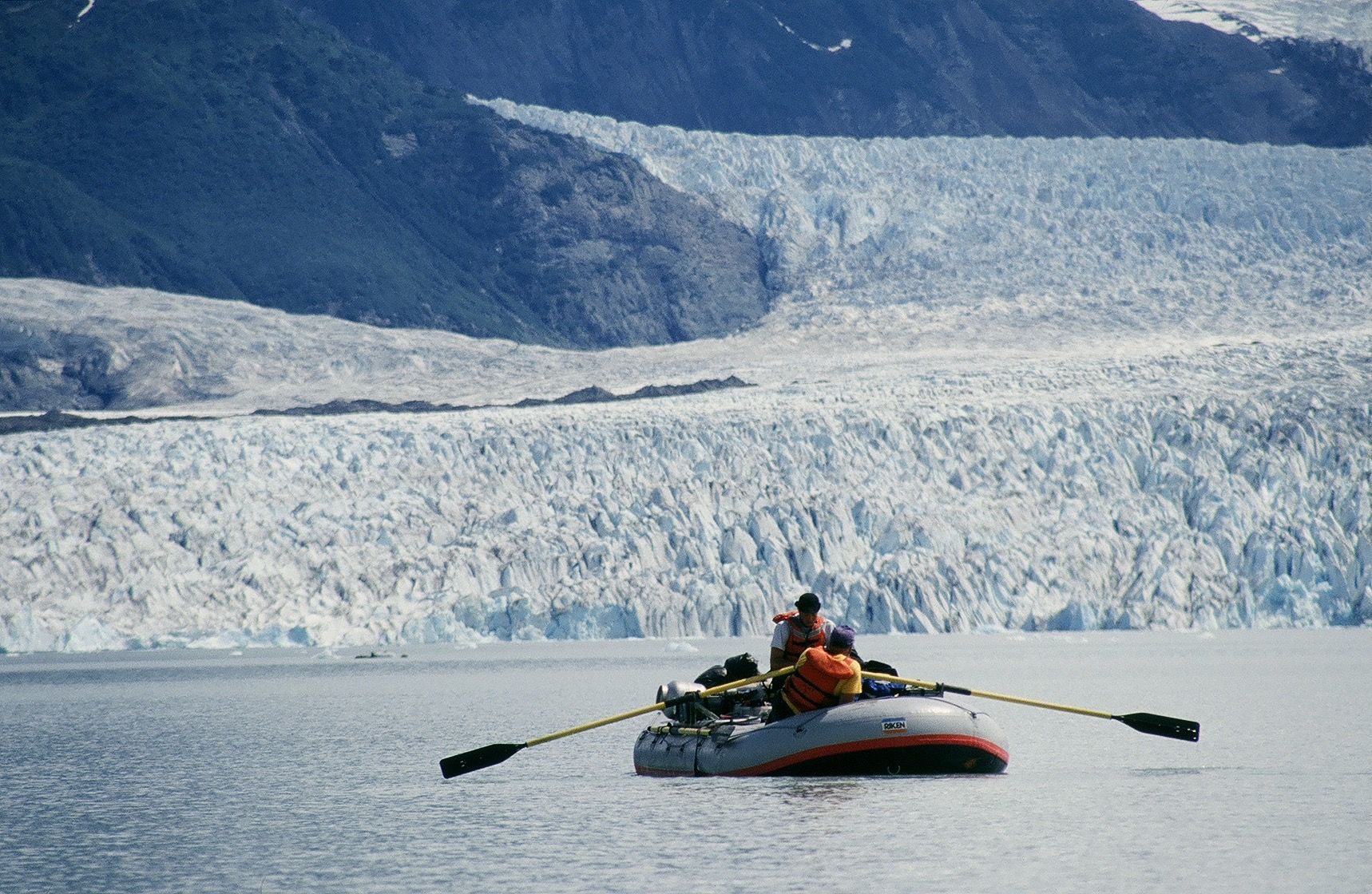 Walker and Dave on the Tatshenshini in 1994.