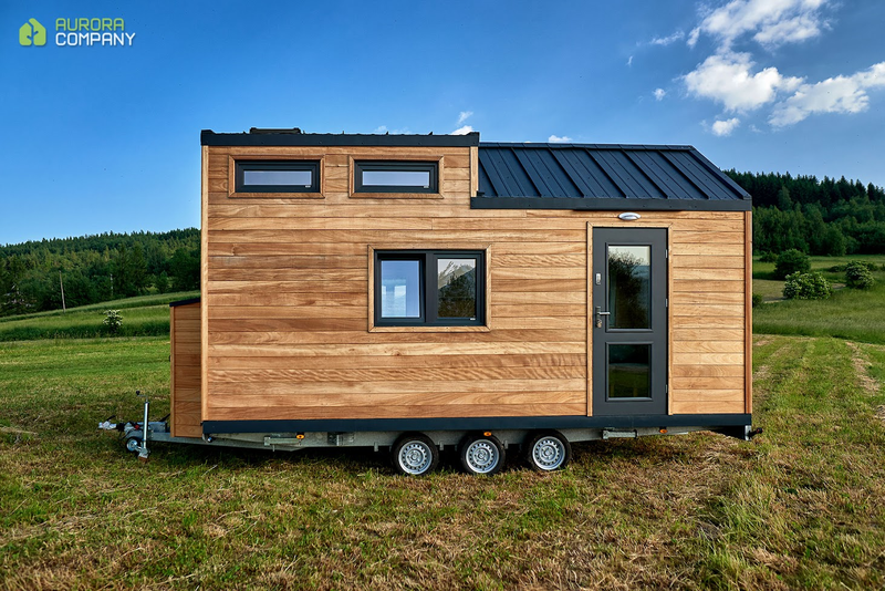 Tiny House Sunshine met veel natuurlijk licht en een slimme indeling.