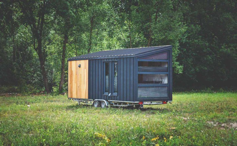 Tiny House Luna Home met stijlvolle inrichting en optimaal gebruik van de ruimte.