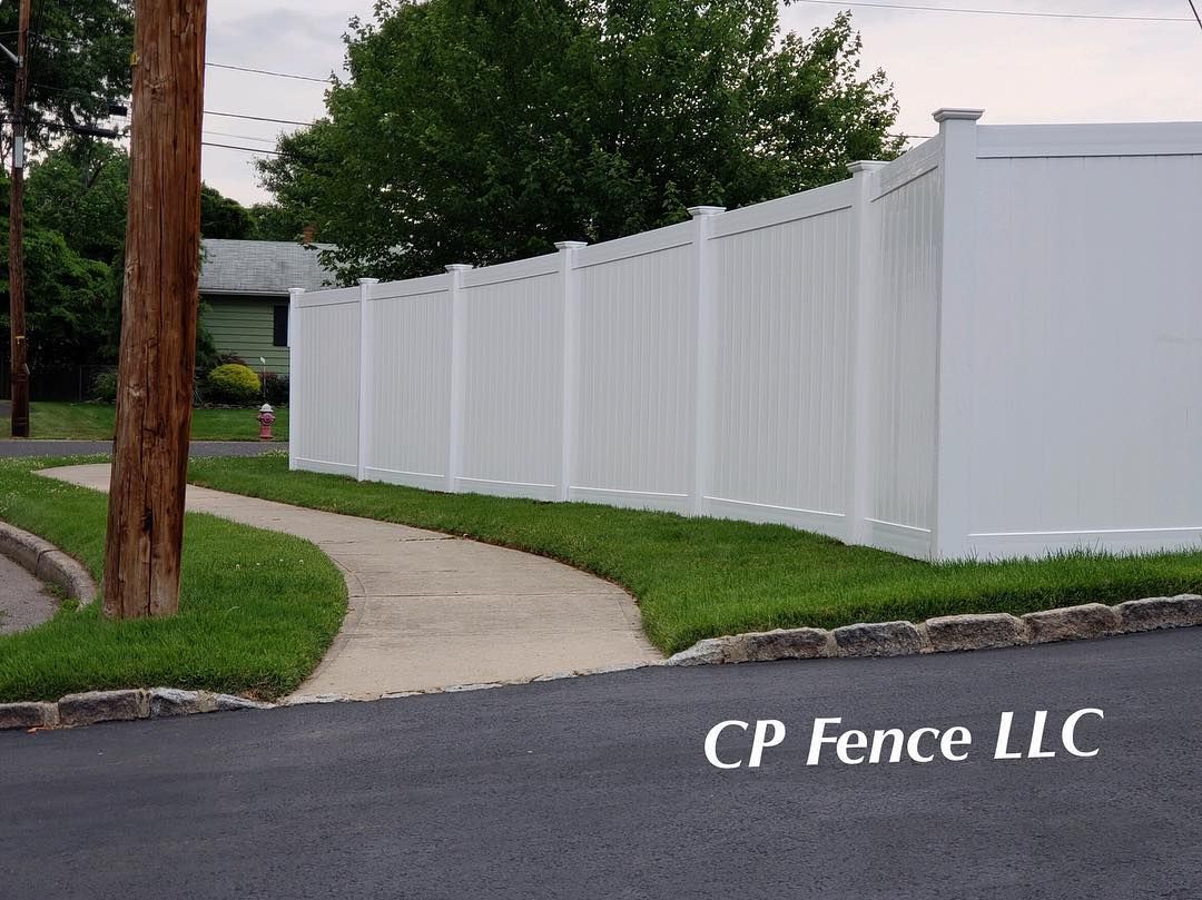 Get a white privacy fence in Wantage, NJ with CP Fence