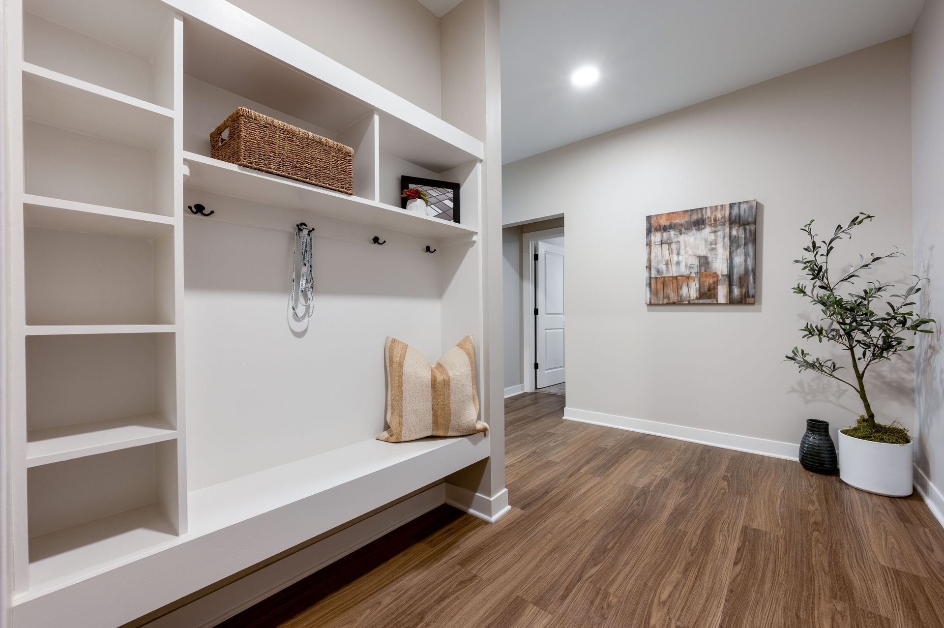 apartment with a shelf at Federal Hill in Noblesville, IN.