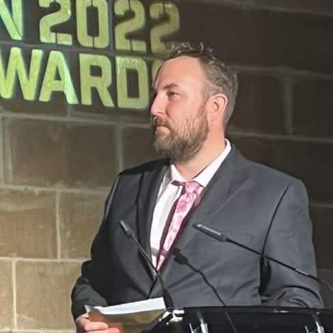 Gerry White presenting SEO Award 