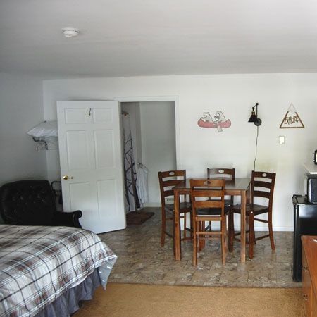 bedroom-suite