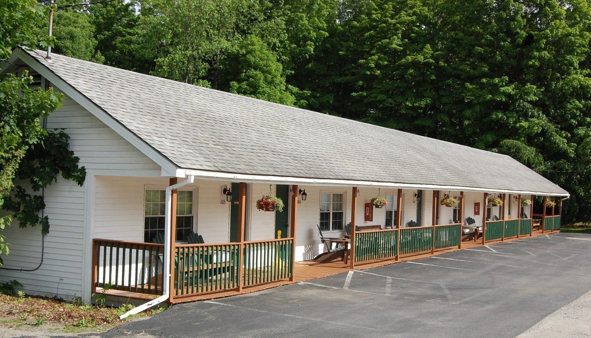 maple-leaf-motel-suites