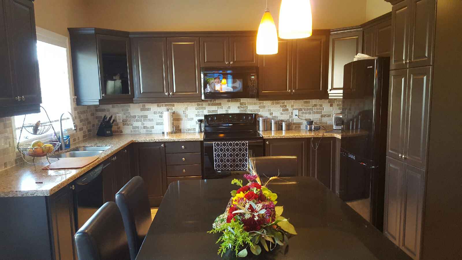 Affordable kitchen cabinet painting in Etobicoke