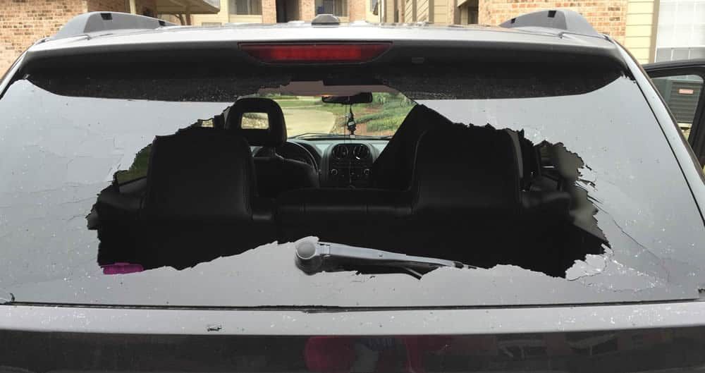 Broken rear window glass