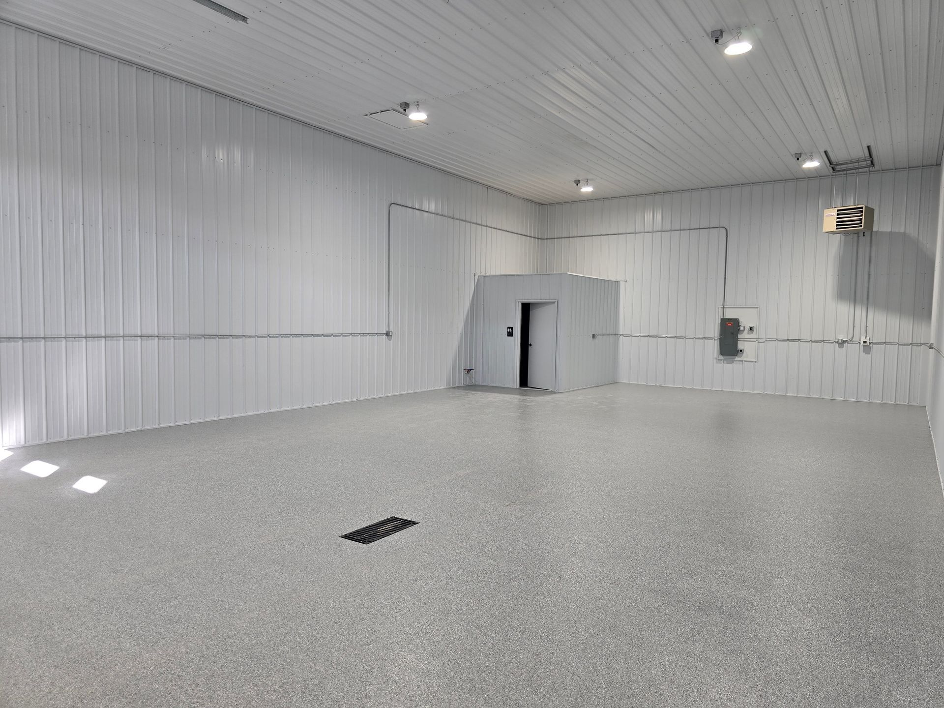 interior pic - contractor shops and business suites for lease