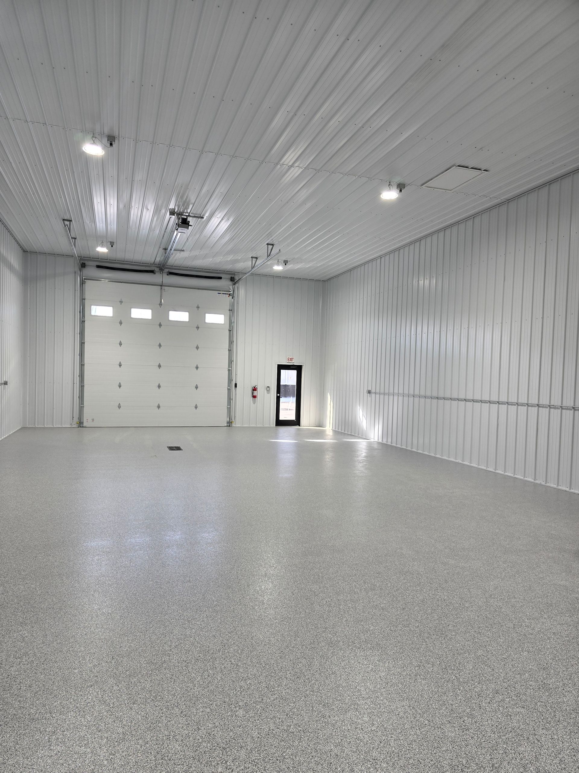 contractor shops and business suites for lease