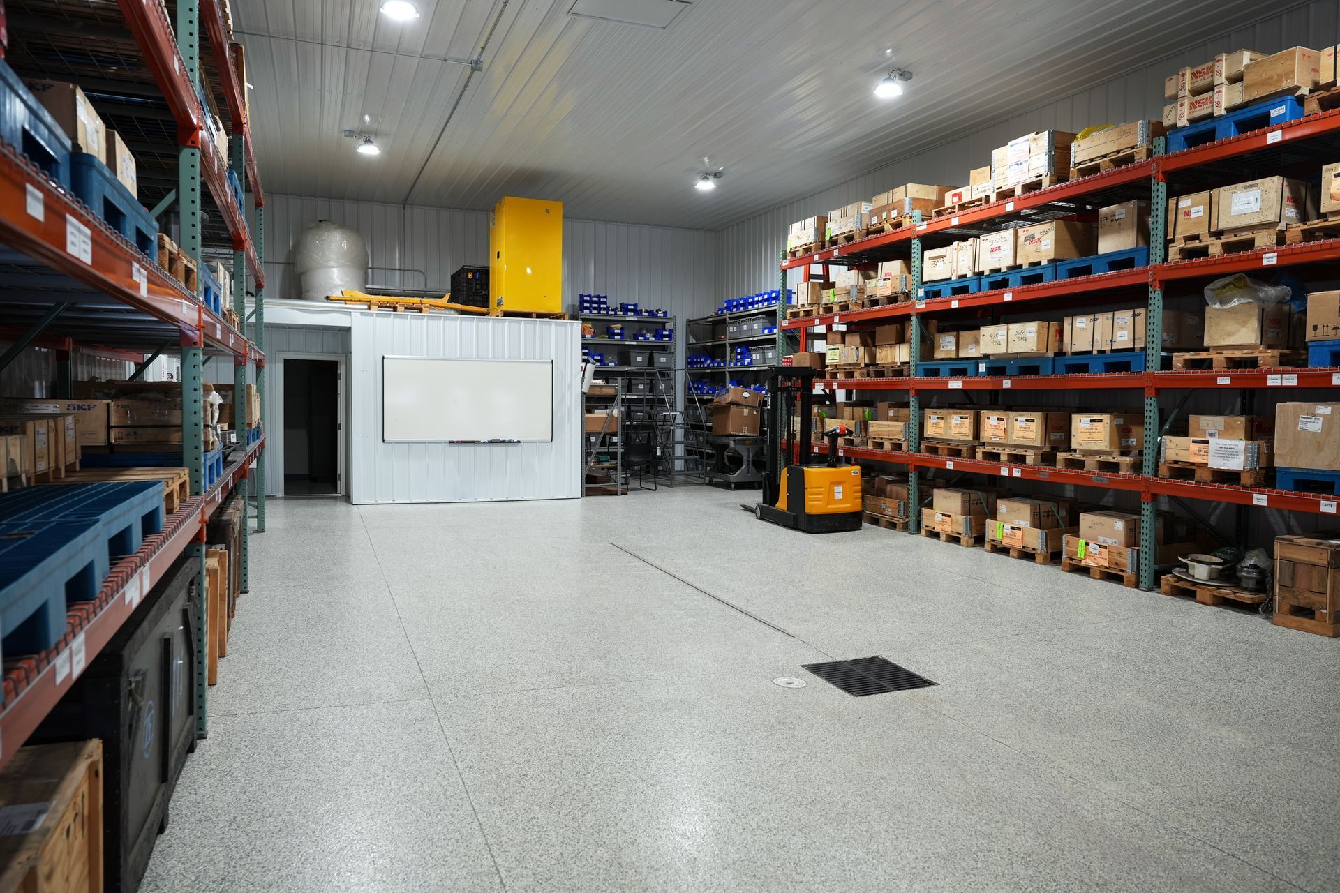 contractor shops and business suites for lease