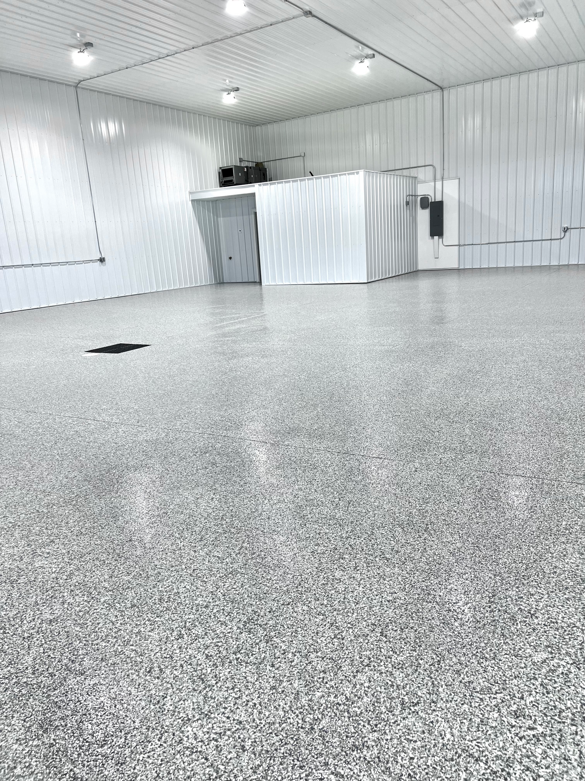 contractor shops and business suites for lease