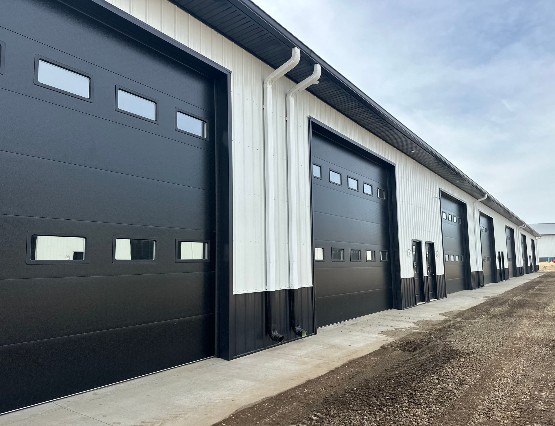 contractor shops and business suites for lease