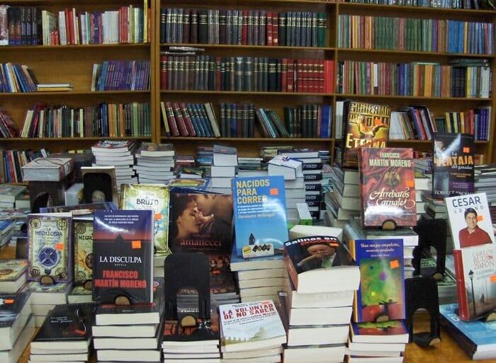 LIBRERÍA KOSMOS	