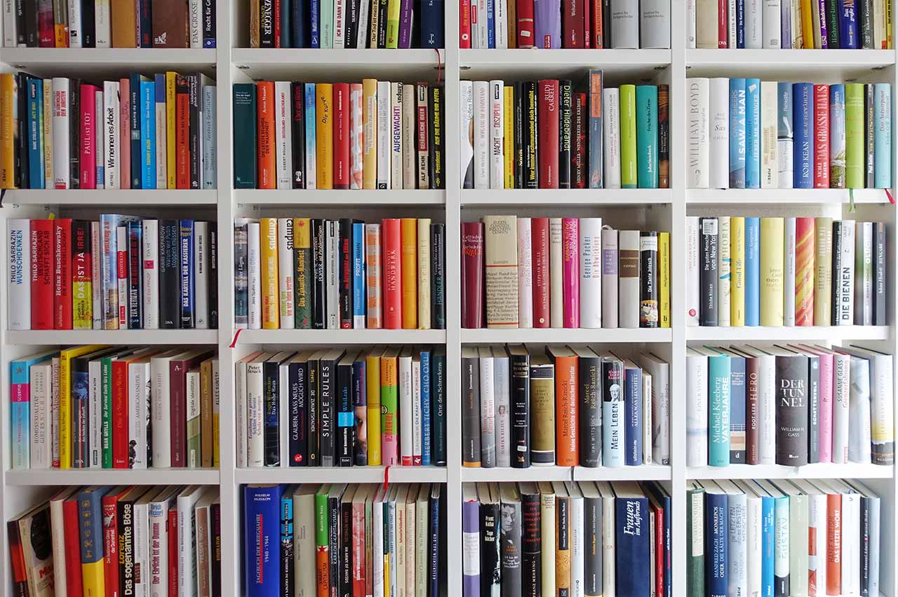 LIBRERÍA KOSMOS