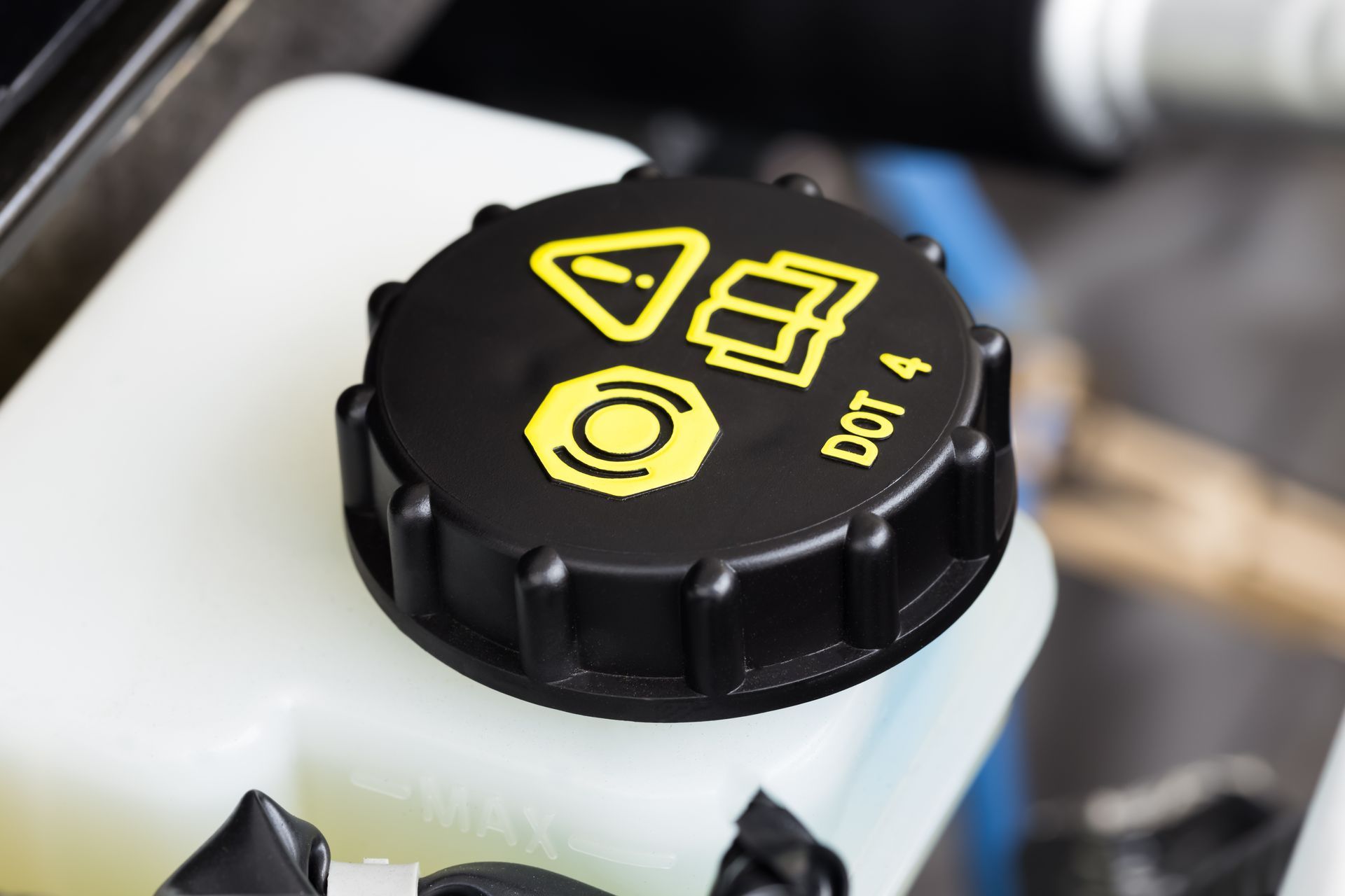 5 Signs Your Brake Fluid May Be Overheating | Randy's Downtown Garage