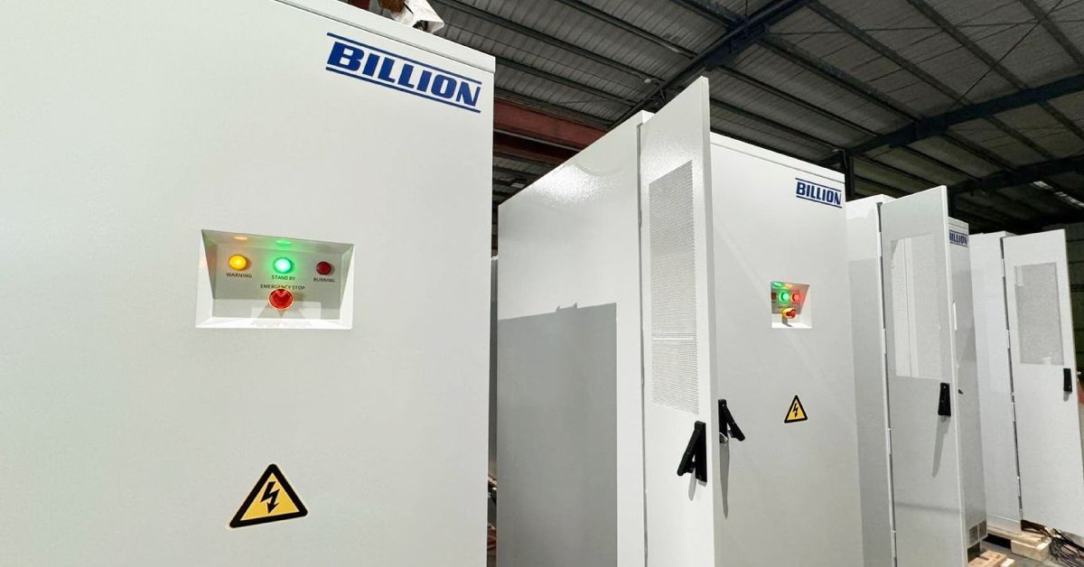 ▲ The 100kW/215kWh industrial charging and energy storage system features a modular design, allowing for flexible scalability up to 500kW/1075kWh. This scalability offers greater flexibility in space utilization. ▲The 100kW/215kWh industrial charging and energy storage system features a modular design, allowing for flexible scalability up to 500kW/1075kWh. This scalability offers greater flexibility in space utilization.