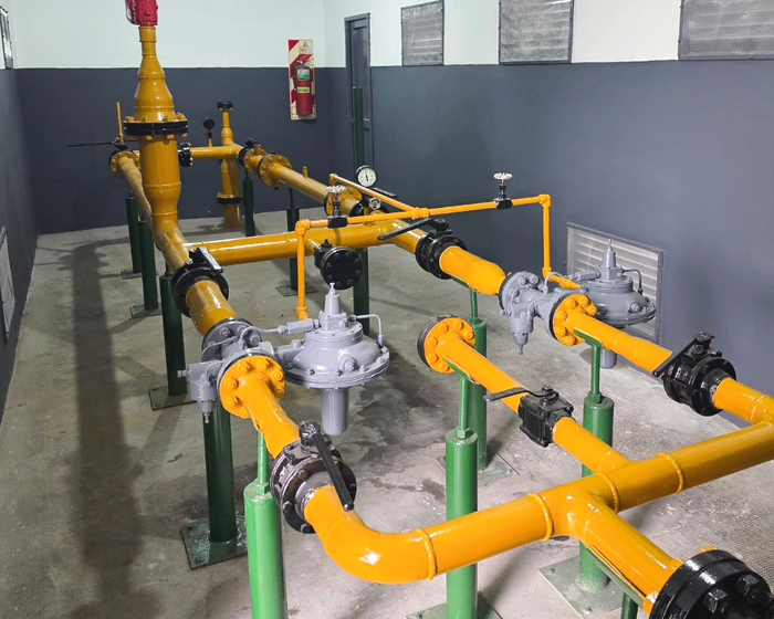 Planta de regulación y medición de gas con doble línea