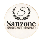 Logo per Sanzone Onoranze Funebri, con una corona d'alloro nera e una S su sfondo bianco.