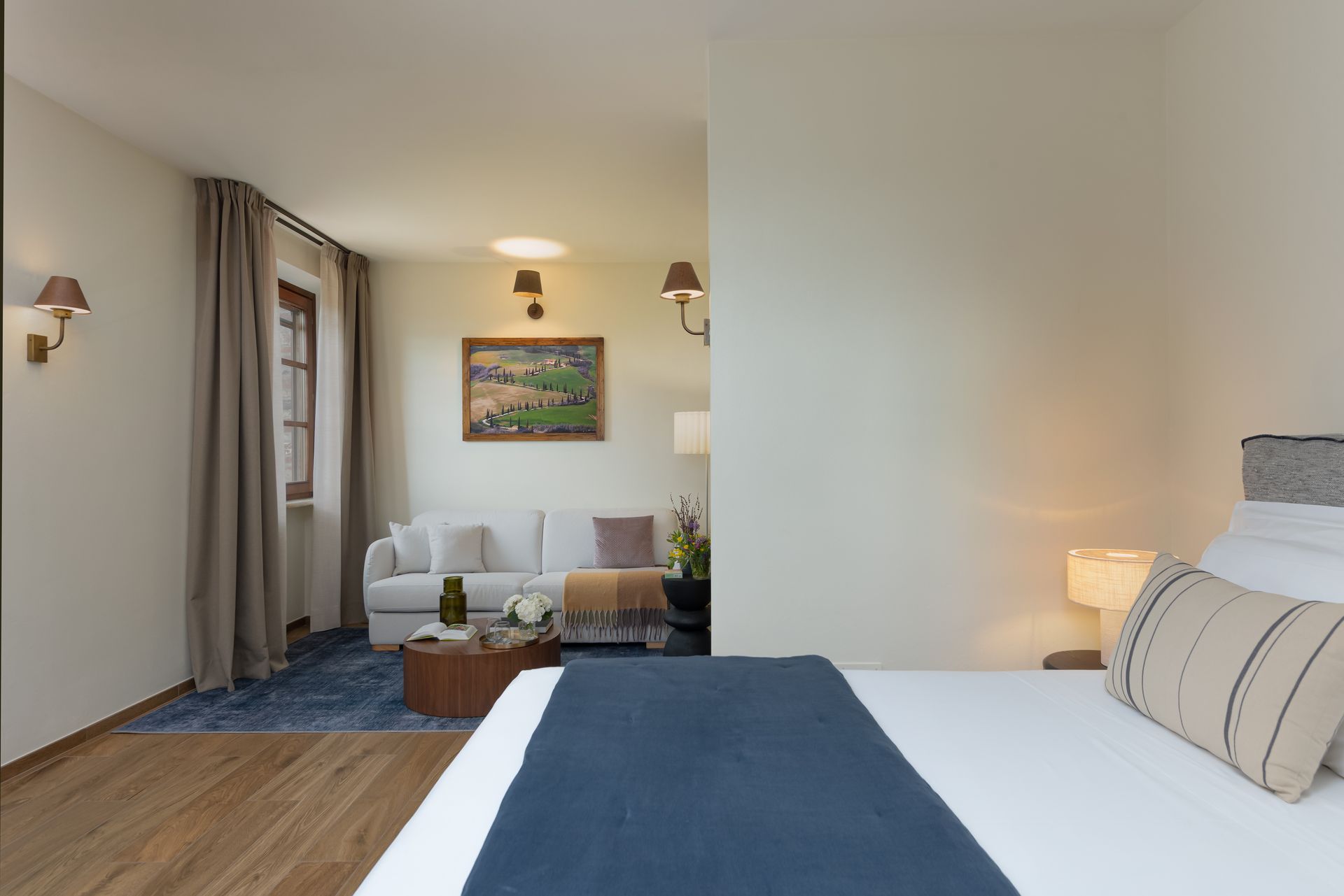 Newly furnished suites in Tuscany