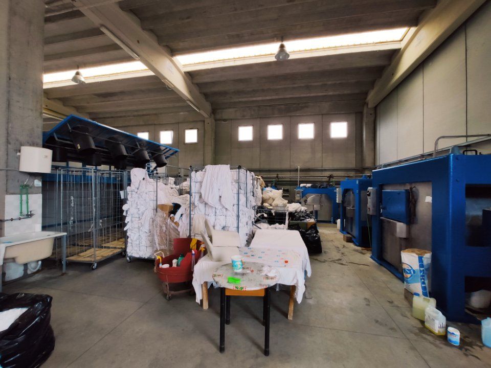 Interno della lavanderia industriale