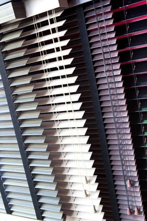 COMERCIALIZADORA DE PERSIANAS HUNTER DOUGLAS - ASESORÍA